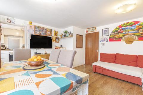2 bedroom flat for sale, West Street, Gravesend, Kent, DA11