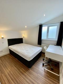 7 bedroom house to rent, Monica Grove, Manchester M19