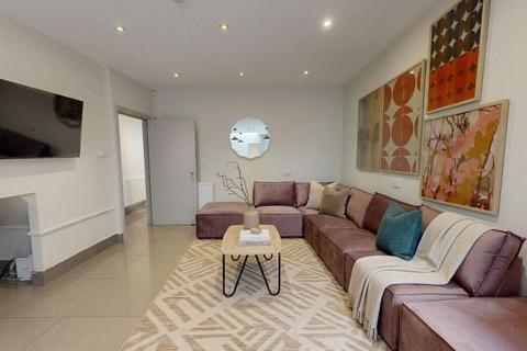 8 bedroom house to rent, Whitby Road, Manchester M14