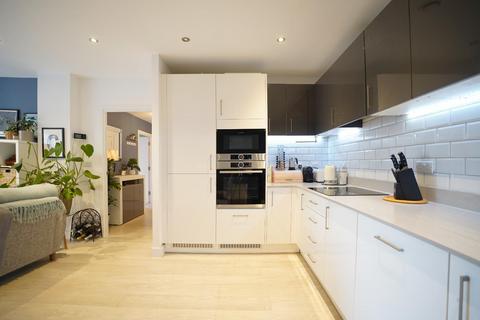 2 bedroom apartment for sale, Sylvan Hill, Crystal Palace, London, SE19