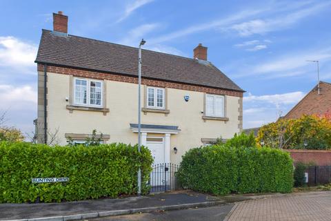 4 bedroom detached house for sale, Bunting Drive, Leighton Buzzard, LU7