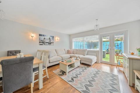 3 bedroom end of terrace house for sale, Westbury Close, Shepperton, TW17