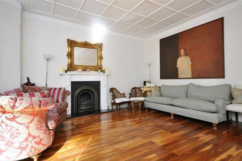 3 bedroom flat to rent, Greencroft Gardens, London NW6