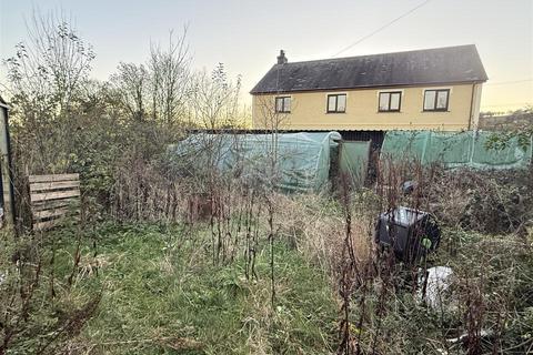 undefined, Drefach, Llanybydder