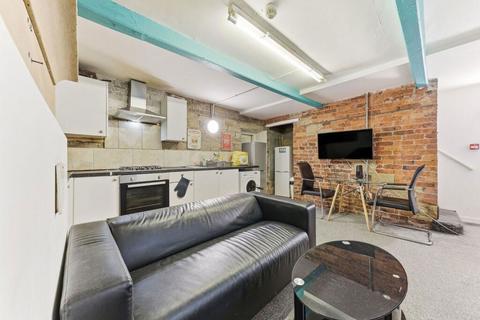 5 bedroom house of multiple occupation for sale, Portland Street, Huddersfield, West Yorkshire, HD1 5PL