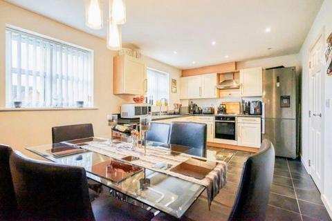 4 bedroom townhouse for sale, Ragstone Close, Walsall WS2