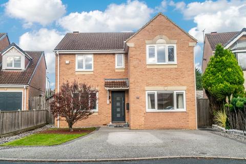 5 bedroom detached house for sale, Richmond Park Avenue, Liversedge, WF15