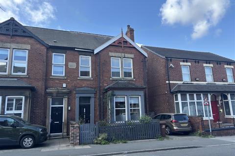 3 bedroom terraced house for sale, Ferrybridge Road, Castleford