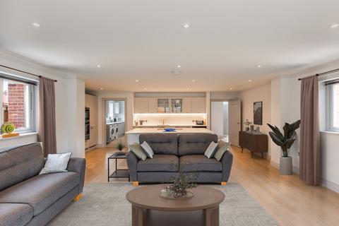 4 bedroom detached house for sale, Detached Home with Pond Views in Docking
