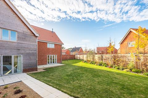 4 bedroom detached house for sale, Detached Home with Pond Views in Docking