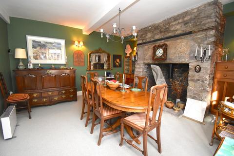 7 bedroom townhouse for sale, High Street, Crickhowell, Powys.