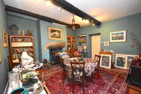 7 bedroom townhouse for sale, High Street, Crickhowell, Powys.