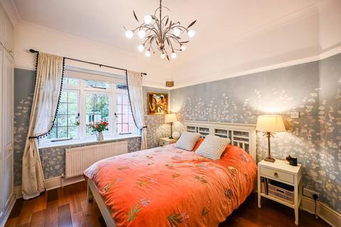4 bedroom flat for sale, Hornsey Lane Gardens, Highgate, London, N6