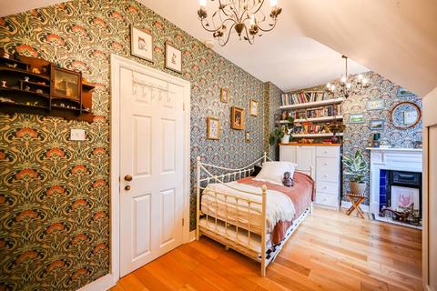4 bedroom flat for sale, Hornsey Lane Gardens, Highgate, London, N6