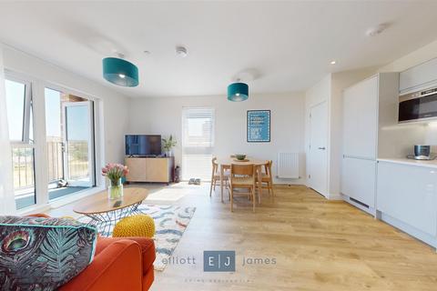 2 bedroom apartment to rent, Epping Gate, Loughton IG10