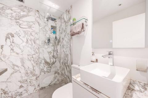 2 bedroom flat for sale, Palace Court, Notting Hill, London, W2