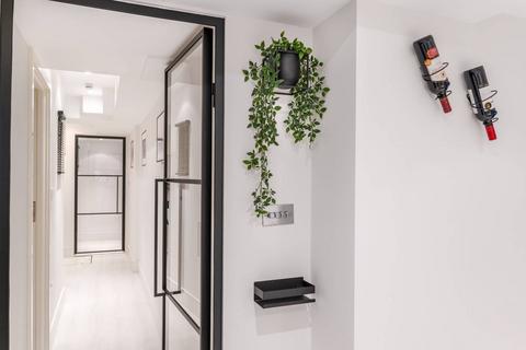 2 bedroom flat for sale, Palace Court, Notting Hill, London, W2