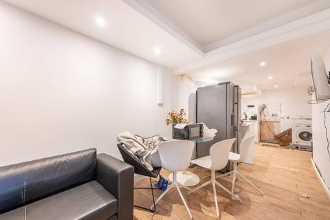2 bedroom flat for sale, Palace Court, Notting Hill, London, W2