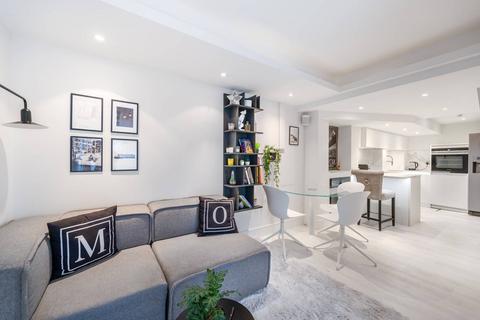 2 bedroom flat for sale, Palace Court, Notting Hill, London, W2