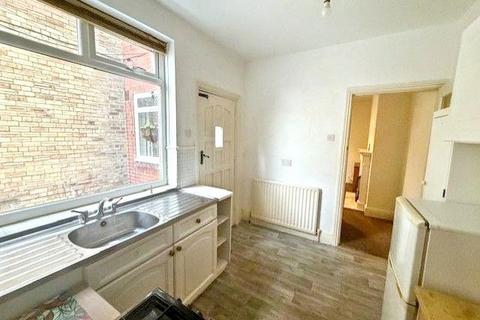 2 bedroom ground floor flat for sale, St. Peters Road, Byker , Newcastle upon Tyne, Tyne and Wear, NE6 2EA