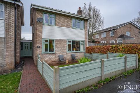 3 bedroom link detached house for sale, Launceston Close, Winsford, Cheshire, CW7 1LY