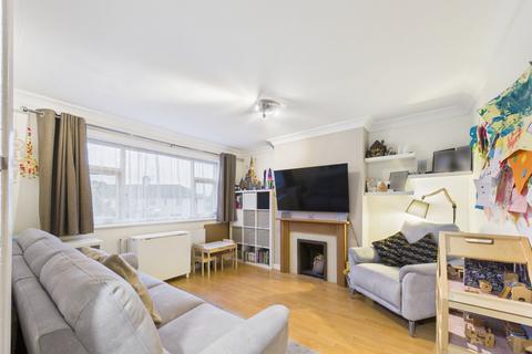 undefined, Chertsey Road, Ashford, Surrey, TW15