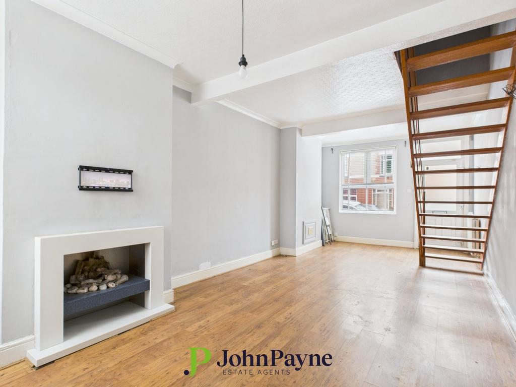 Living Room/Dining