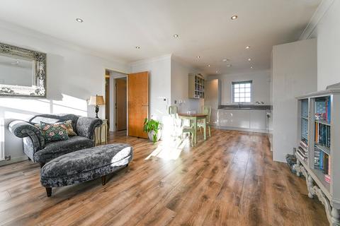 2 bedroom flat to rent, Hillhead Road, Inverness IV2