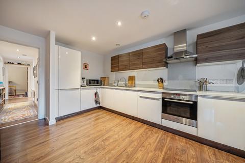 3 bedroom apartment for sale, Sillavan Way, Salford, Greater Manchester