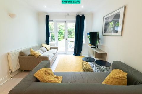 6 bedroom detached house to rent, Cranford Way, Southampton, SO17 1RN