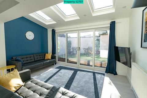 6 bedroom townhouse to rent, Spear Road, Southampton, SO14 6UG