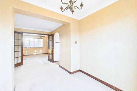 2 bedroom semi-detached house for sale, Parkway, New Addington