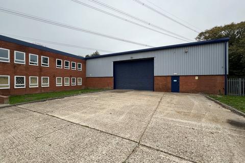 Warehouse to rent - Unit 10 Woodside Road, Eastleigh, SO50 4ET
