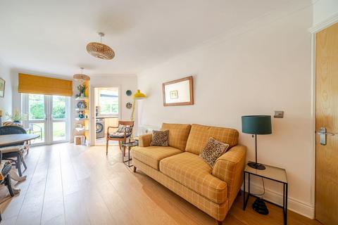 1 bedroom retirement property for sale, Limpsfield Road, Warlingham CR6