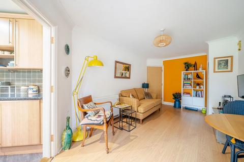 1 bedroom retirement property for sale, Limpsfield Road, Warlingham CR6