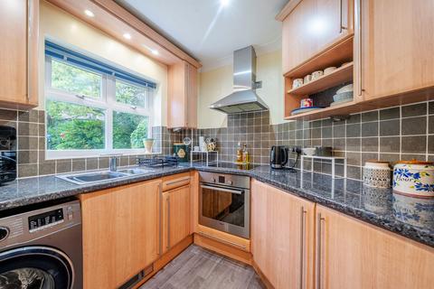 1 bedroom retirement property for sale, Limpsfield Road, Warlingham CR6