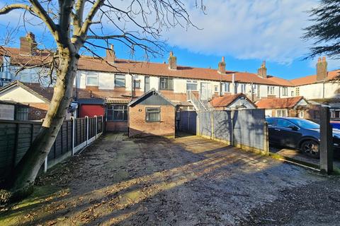 Studio to rent, Manchester Road, Timperley