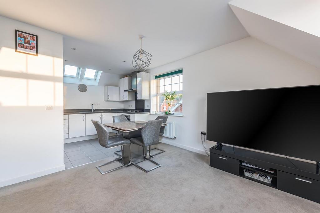 Kitchen/Dining Area