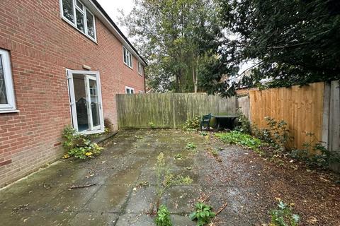 undefined, 25B Robin Court, Carew Road, Wallington, Surrey, SM6 8TH