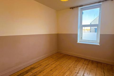 2 bedroom flat to rent, Stapleton Road, Bristol BS5