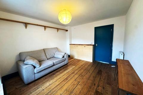2 bedroom flat to rent, Stapleton Road, Bristol BS5