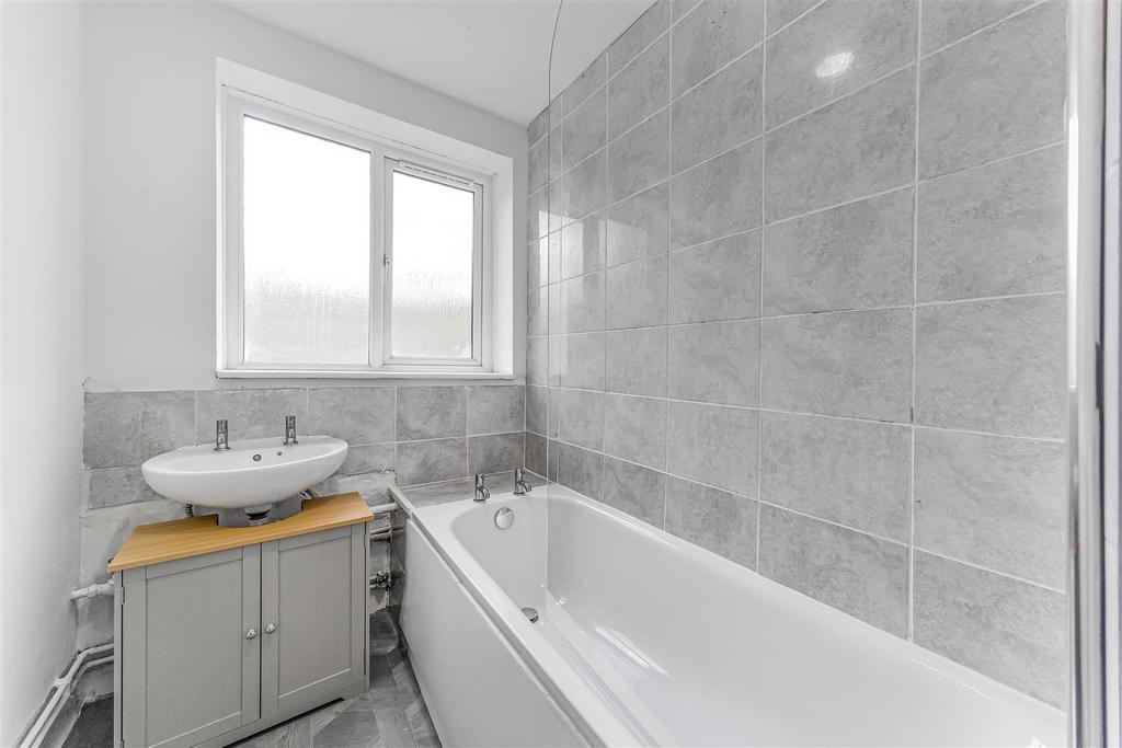 James Anderson Lettings 49 Carslake Rd SW15 5.JPG