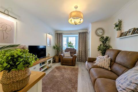 3 bedroom semi-detached house for sale, Puxton Drive, Kidderminster, Worcestershire, DY11
