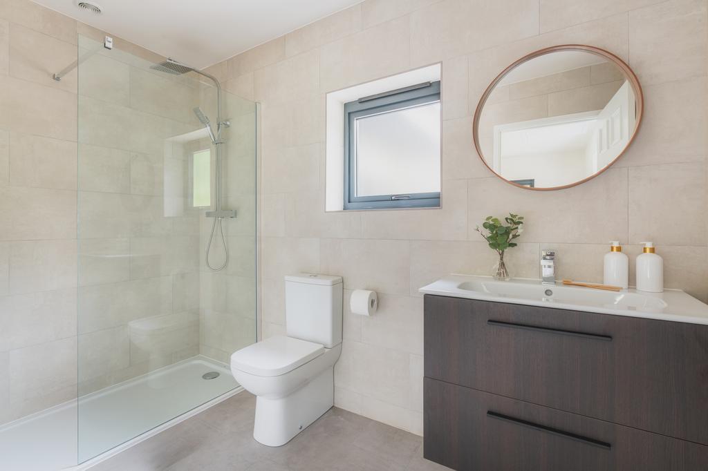 Ensuite Shower Room