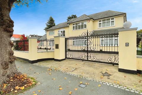 6 bedroom house for sale, Woodlands Avenue, Hornchurch, RM11