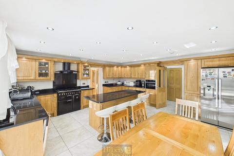 6 bedroom house for sale, Woodlands Avenue, Hornchurch, RM11