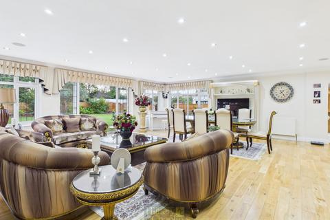 6 bedroom house for sale, Woodlands Avenue, Hornchurch, RM11