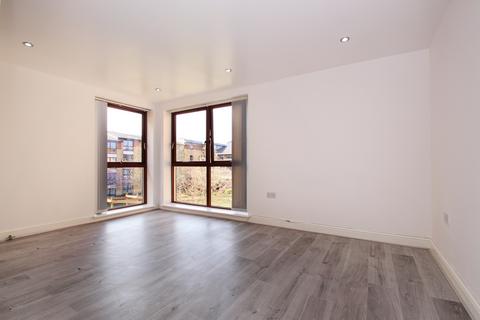 2 bedroom flat to rent, Commonwealth Drive, Three Bridges, Crawley RH10