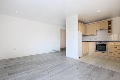 2 bedroom flat to rent, Commonwealth Drive, Three Bridges, Crawley RH10