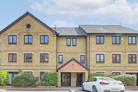 Riverside Close, London, E5